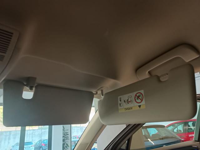 VOLKSWAGEN Touareg usata 48