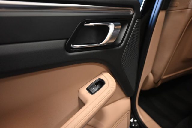 PORSCHE Macan usata 71