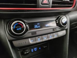 HYUNDAI Kona usata, con USB