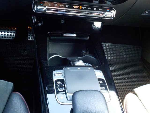 MERCEDES-BENZ A 180 usata, con Apple CarPlay