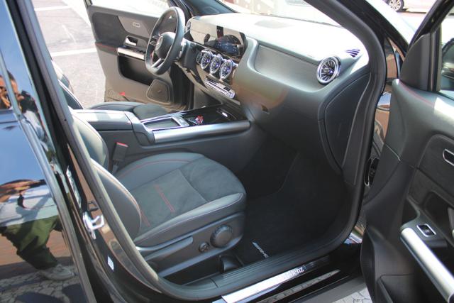 MERCEDES-BENZ GLA 220 usata, con Gancio traino