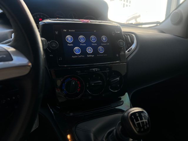 LANCIA Ypsilon usata, con USB