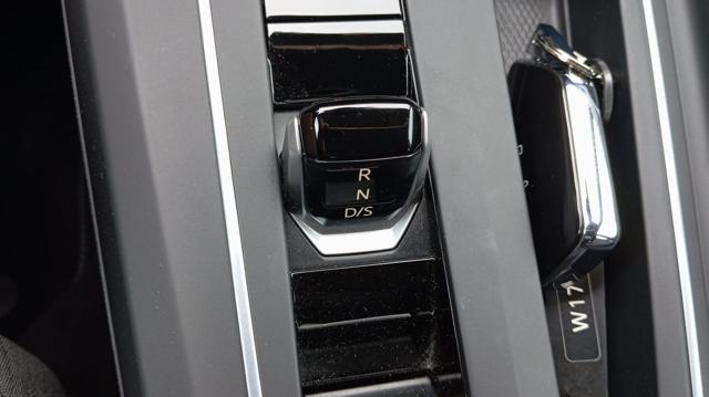 VOLKSWAGEN Golf usata, con ESP