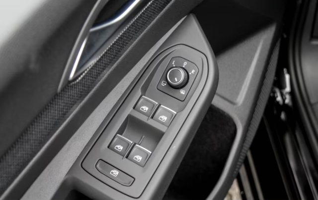 VOLKSWAGEN Golf usata, con Immobilizzatore elettronico