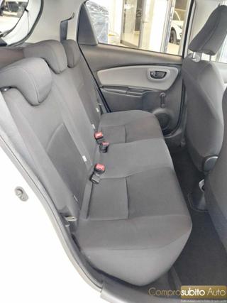 TOYOTA Yaris usata, con Fendinebbia