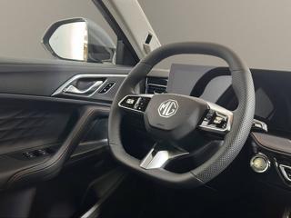 MG HS usata, con USB