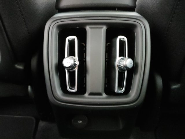 VOLVO XC40 usata, con Luci diurne LED