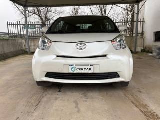 TOYOTA iQ usata, con Airbag