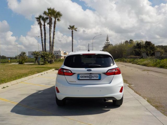 FORD Fiesta usata, con Autoradio