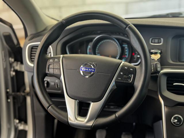 VOLVO V40 usata 22