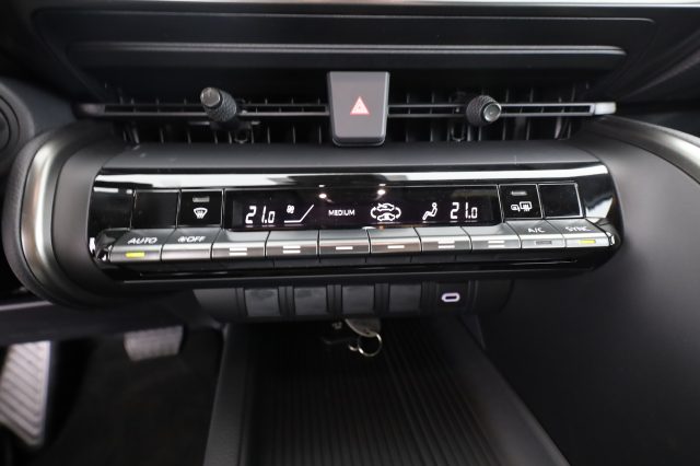 TOYOTA C-HR usata 17