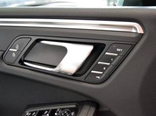 PORSCHE Macan usata, con Autoradio