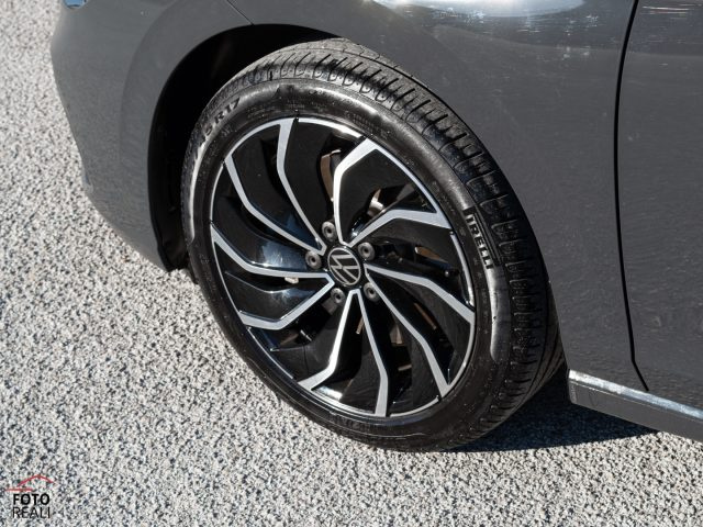 VOLKSWAGEN Golf Variant usata, con Touch screen