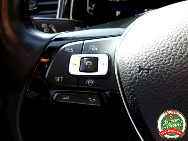 VOLKSWAGEN T-Roc usata, con Touch screen