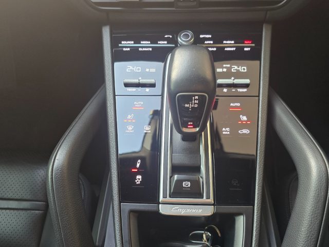 PORSCHE Cayenne usata, con Volante in pelle