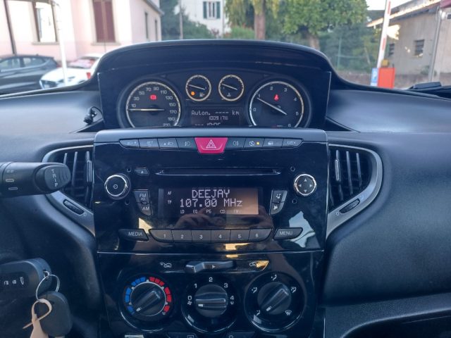 LANCIA Ypsilon usata, con USB