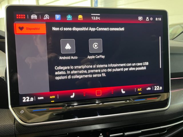 VOLKSWAGEN Golf usata, con Touch screen