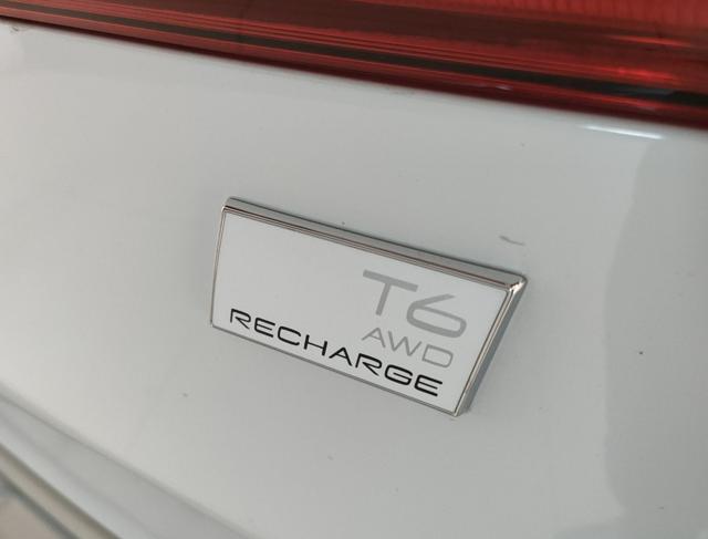 VOLVO XC60 usata, con Autoradio digitale