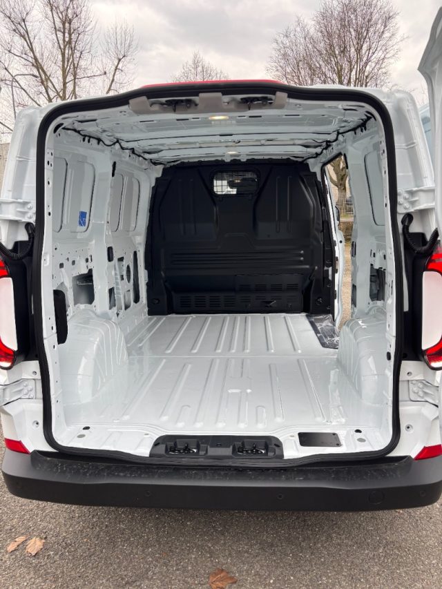 VOLKSWAGEN Transporter usata, con Autoradio