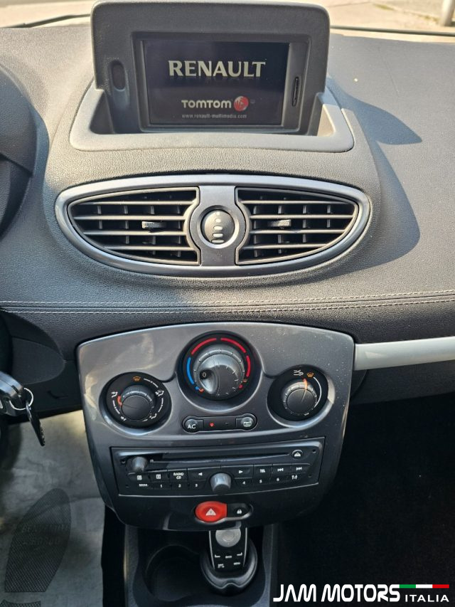 RENAULT Clio usata, con Specchietti laterali elettrici