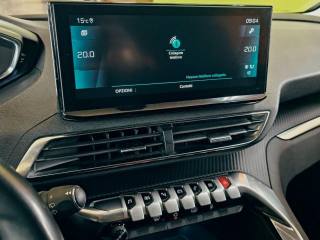 PEUGEOT 5008 usata, con Isofix