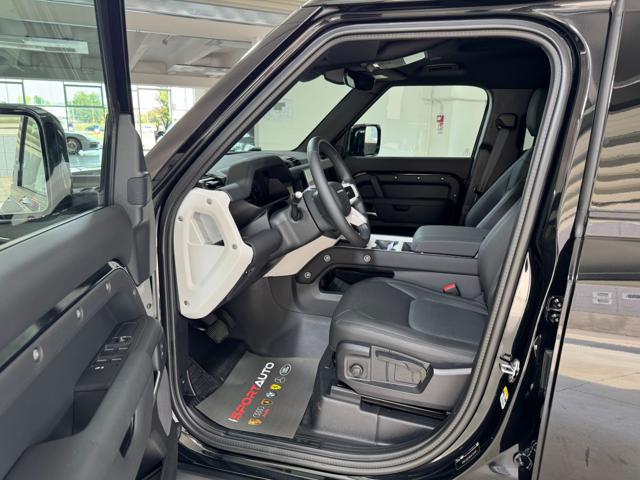 LAND ROVER Defender usata, con Boardcomputer