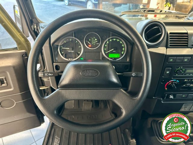 LAND ROVER Defender usata 19