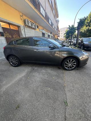 ALFA ROMEO Giulietta usata, con Airbag