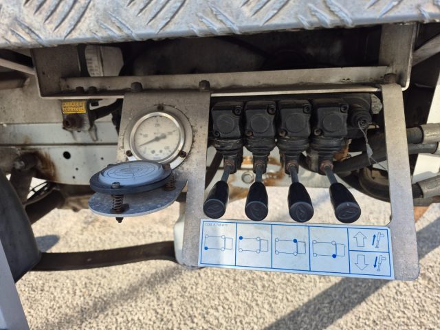 MERCEDES-BENZ Sprinter usata, con Ruota di riserva