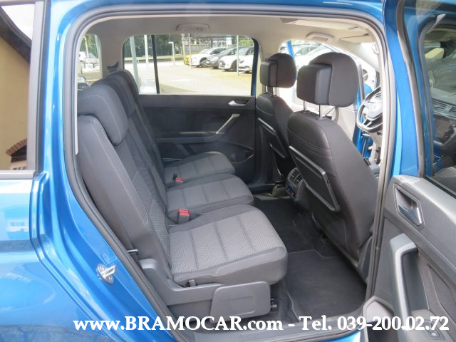 VOLKSWAGEN Touran usata, con Sensori di parcheggio posteriori