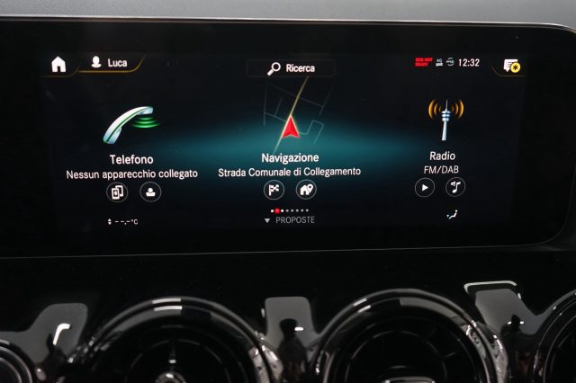 MERCEDES-BENZ GLA 180 usata, con Apple CarPlay