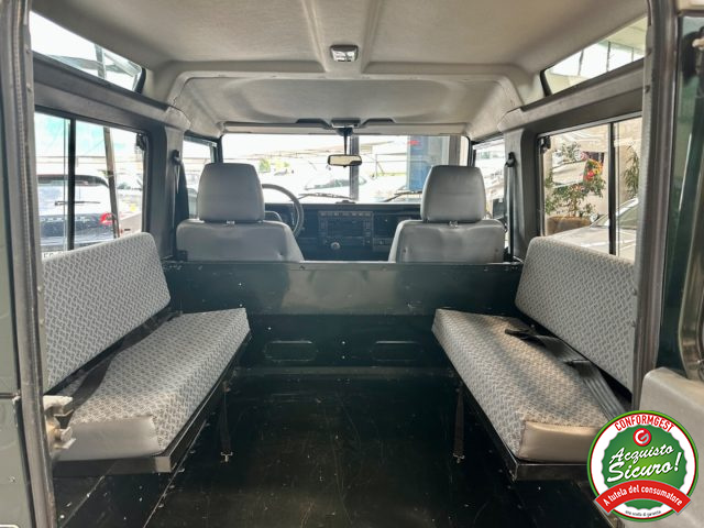 LAND ROVER Defender usata 21