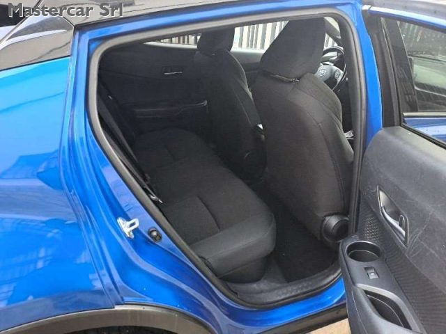 TOYOTA C-HR usata, con Climatizzatore