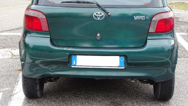 TOYOTA Yaris usata 30
