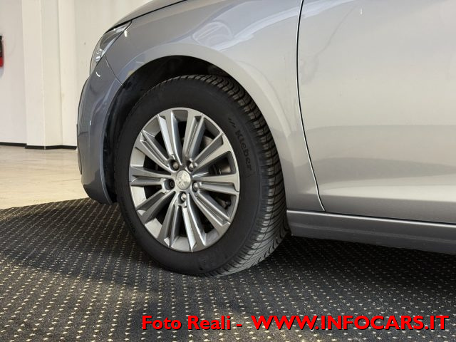 PEUGEOT 308 usata, con Autoradio digitale