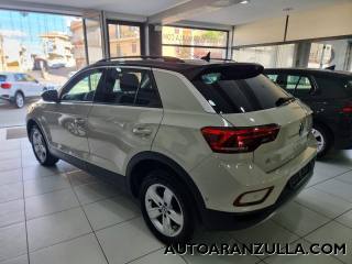 VOLKSWAGEN T-Roc usata, con Autoradio
