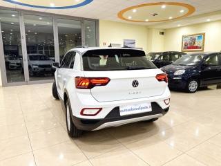 VOLKSWAGEN T-Roc usata, con Autoradio