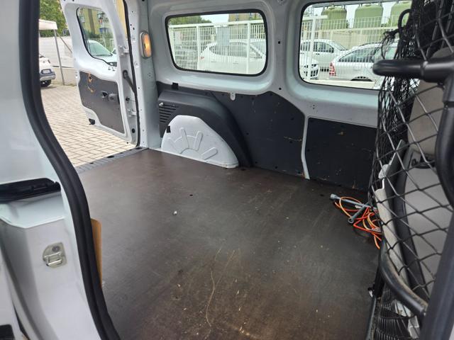 RENAULT Kangoo usata 26