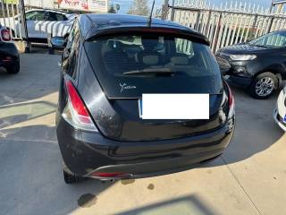 LANCIA Ypsilon usata, con Autoradio