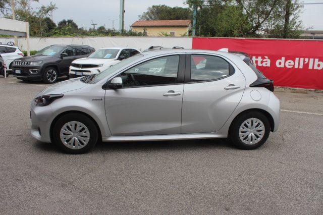 TOYOTA Yaris usata, con Autoradio