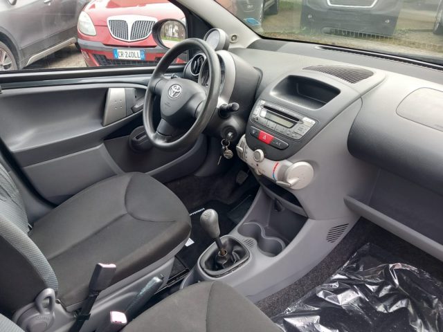 TOYOTA Aygo usata 16