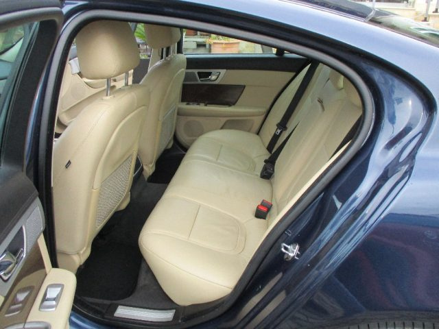 JAGUAR XF usata, con Cerchi in lega