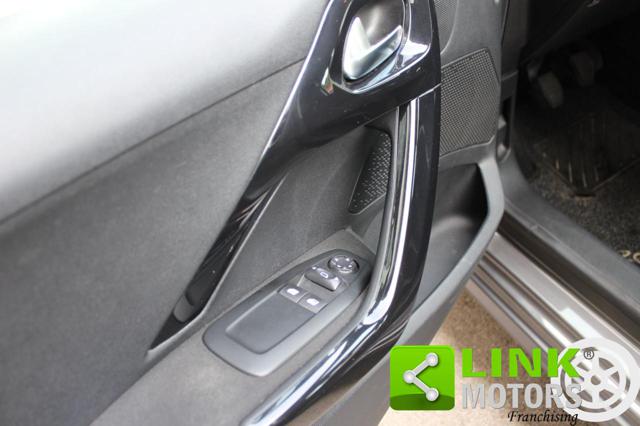 PEUGEOT 208 usata, con Fendinebbia