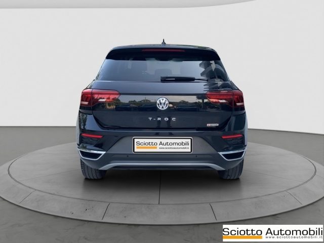 VOLKSWAGEN T-Roc usata, con Autoradio