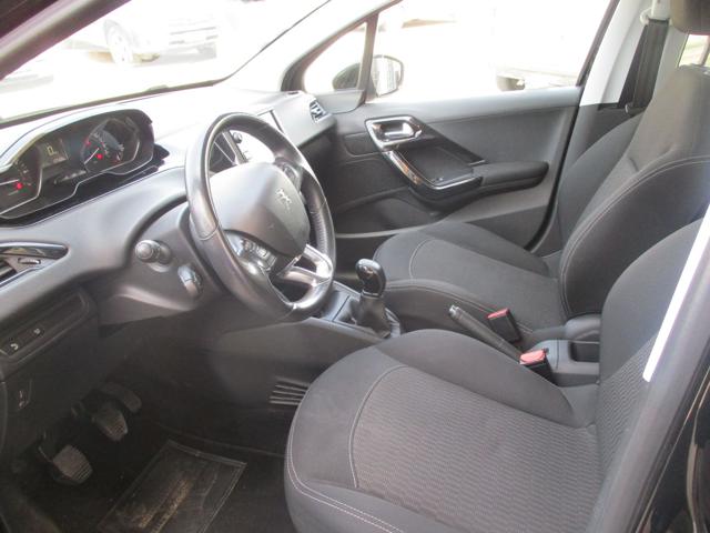 PEUGEOT 208 usata, con Volante multifunzione