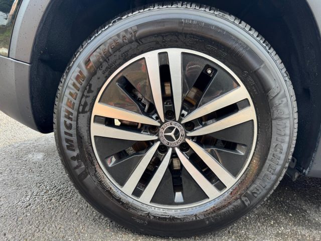 MERCEDES-BENZ GLB 180 usata, con Portellone posteriore elettrico