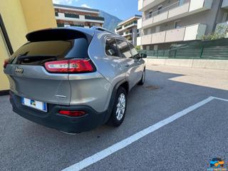 JEEP Cherokee usata, con Autoradio