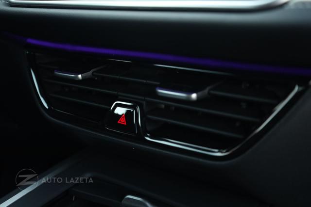 VOLKSWAGEN Passat usata, con Touch screen