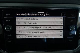 VOLKSWAGEN T-Roc usata, con Controllo trazione
