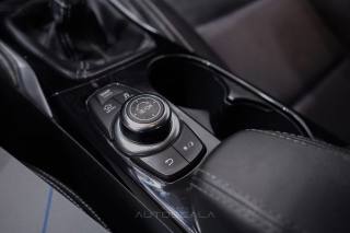 INFINITI Q30 usata, con Autoradio digitale